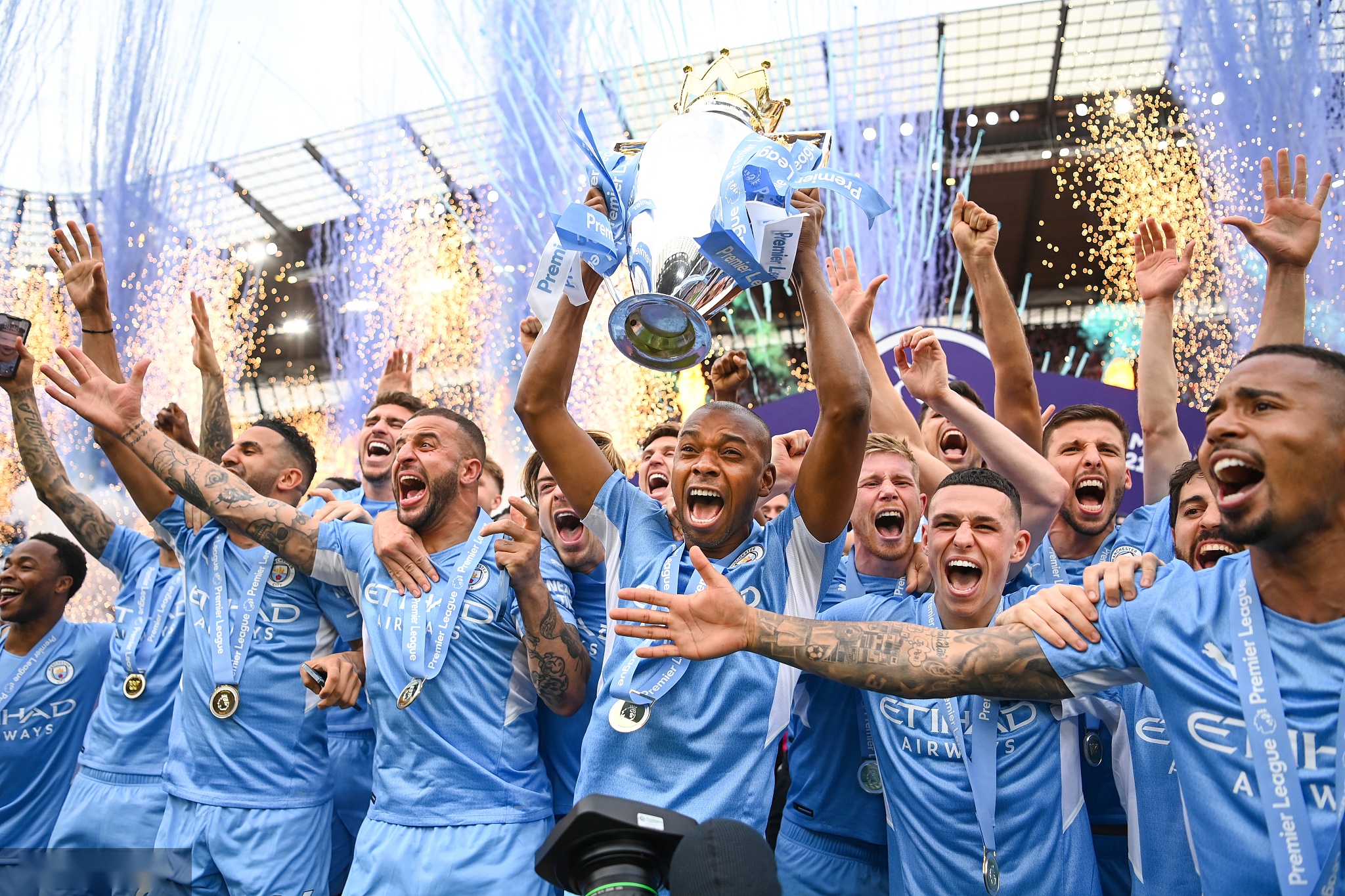 发挥中场的 发挥中场的